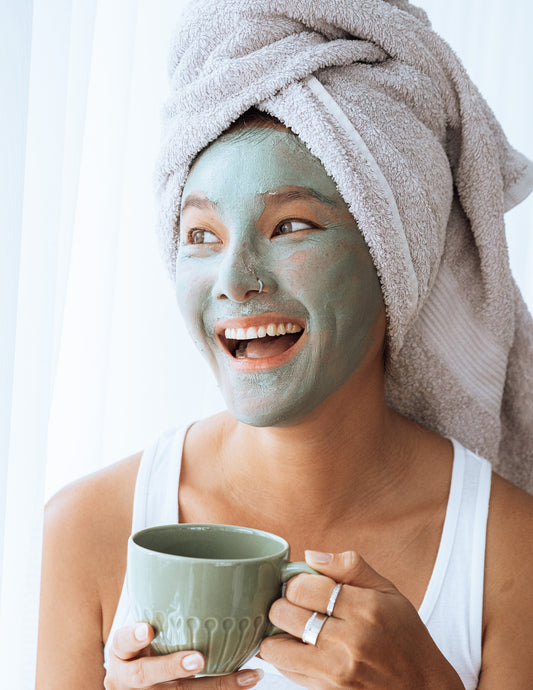 Moringa Clay Mask: the collective power of moringa, spirulina and green tea